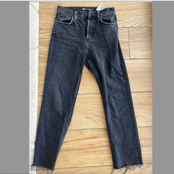 Zara Womens Slim Fit High Rise Straight Leg Ankle Jeans Black Size 4 - Picture 2 of 3